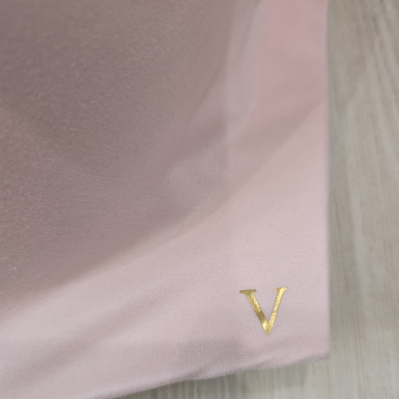 Victoria's Secret Wireless Pink Bra Size 42DD - Picture 2 of 4